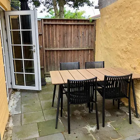 Charming Townhome Near And Square * Ærøskøbing