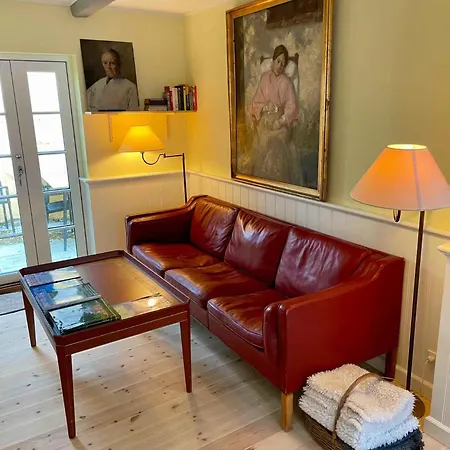 Charming Townhome Near And Square Semesterbostad *