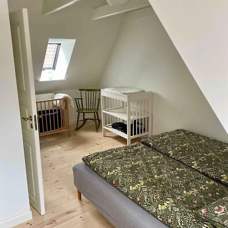 Charming Townhome Near And Square Semesterbostad Ærøskøbing